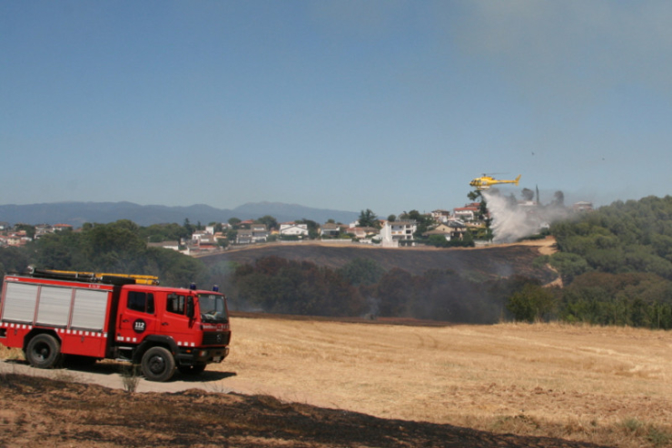 Incendi forestal del 4 de juliol del 2017 entre els barris dels Turons i Can Falguera, a Palau-solità i Plegamans.