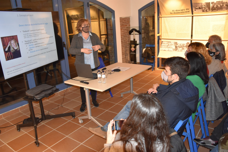 Conferència 'Les dones de la fàbrica'