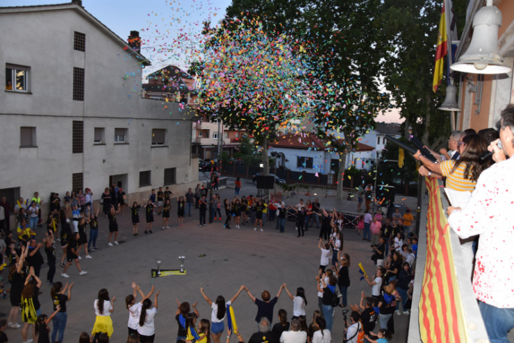 Sardanes a la Plaça de la Vila