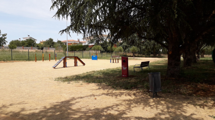Espai d'esbarjo per a gossos Can Falguera