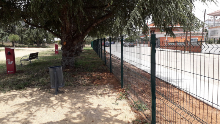 Espai d'esbarjo per a gossos Can Falguera