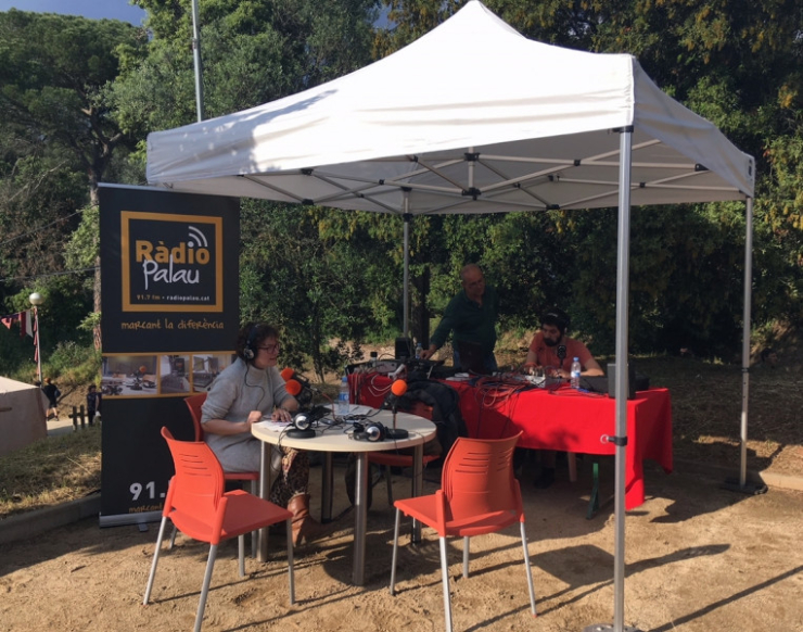 Mercat Medieval carpa ràdio 2018.JPG