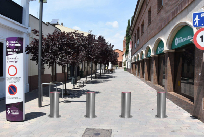 Recreació de la instal·lació de les pilones al carrer Anselm Clavè amb Passeig de la Carrerada